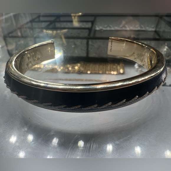 CHLOE Gold and Black “Edith” cuff bracelet - Picture 2 of 11